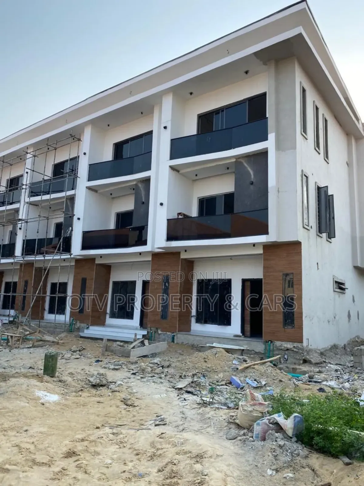 Furnished 4bdrm Townhouse/Terrace in Lekki Phase 1 for sale in Lekki Phase 1