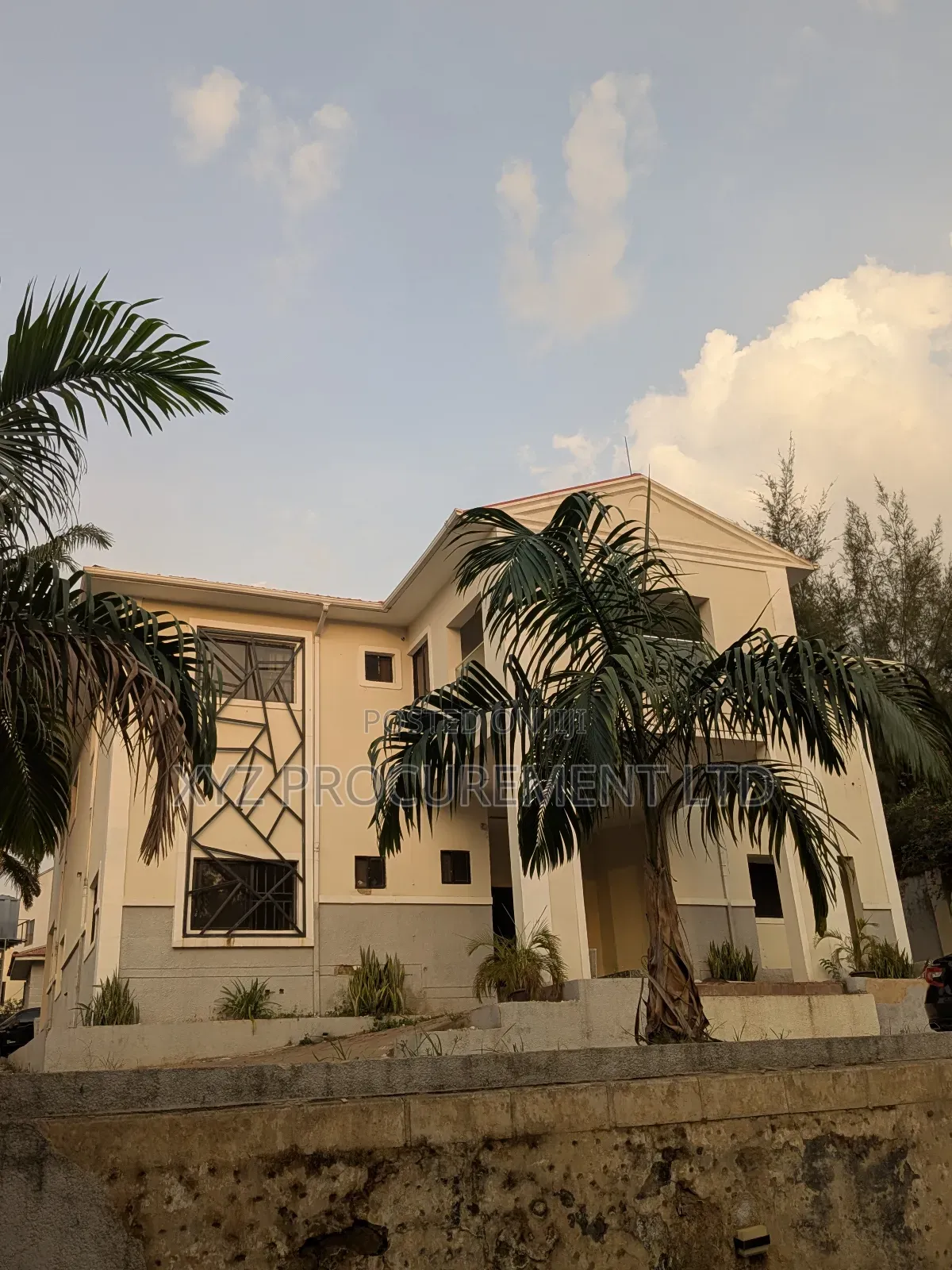 10bdrm Duplex in Asokoro for sale in Asokoro