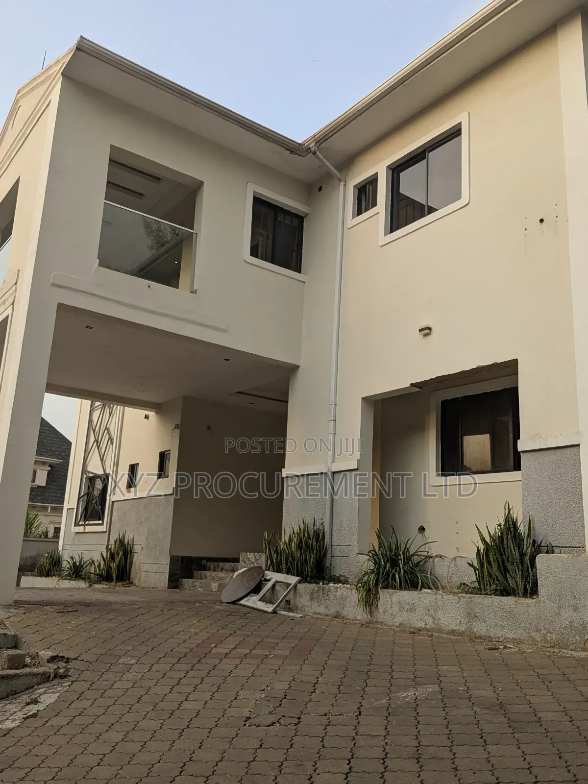 10bdrm Duplex in Asokoro for sale in Asokoro