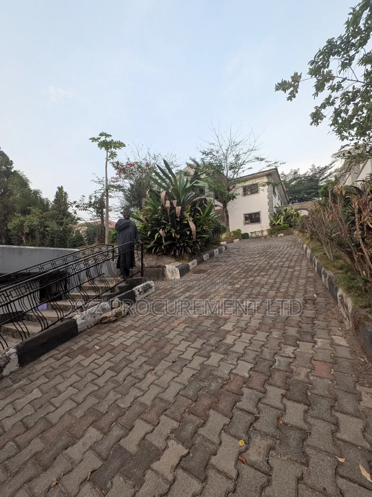 10bdrm Mansion in Asokoro for sale in Asokoro