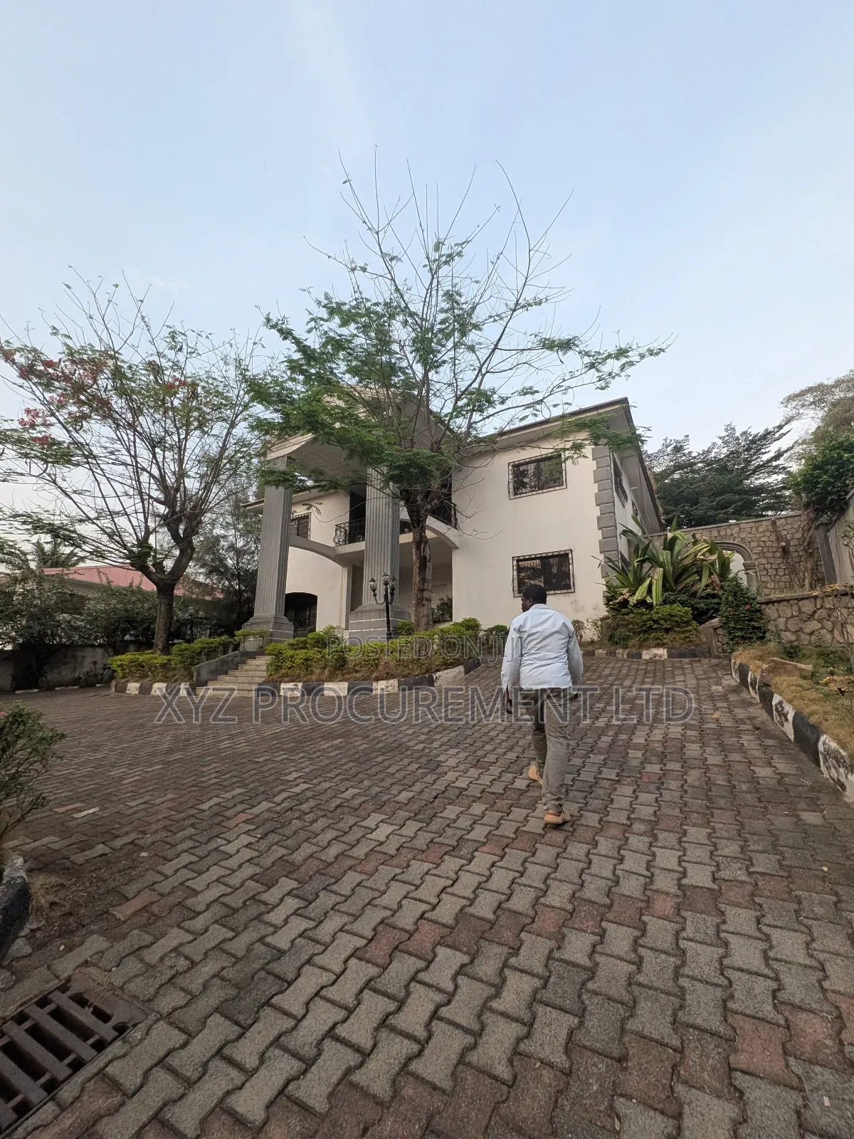 10bdrm Mansion in Asokoro for sale in Asokoro