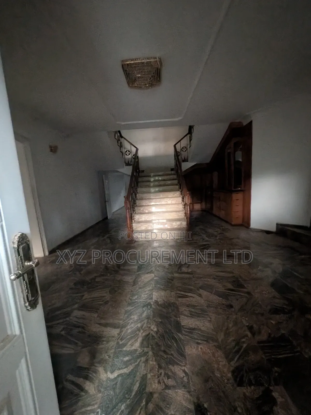 10bdrm Mansion in Asokoro for sale in Asokoro