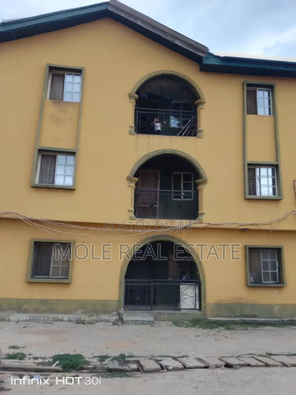 3bdrm Apartment in Gowon Estate, Egbeda for sale in Egbeda