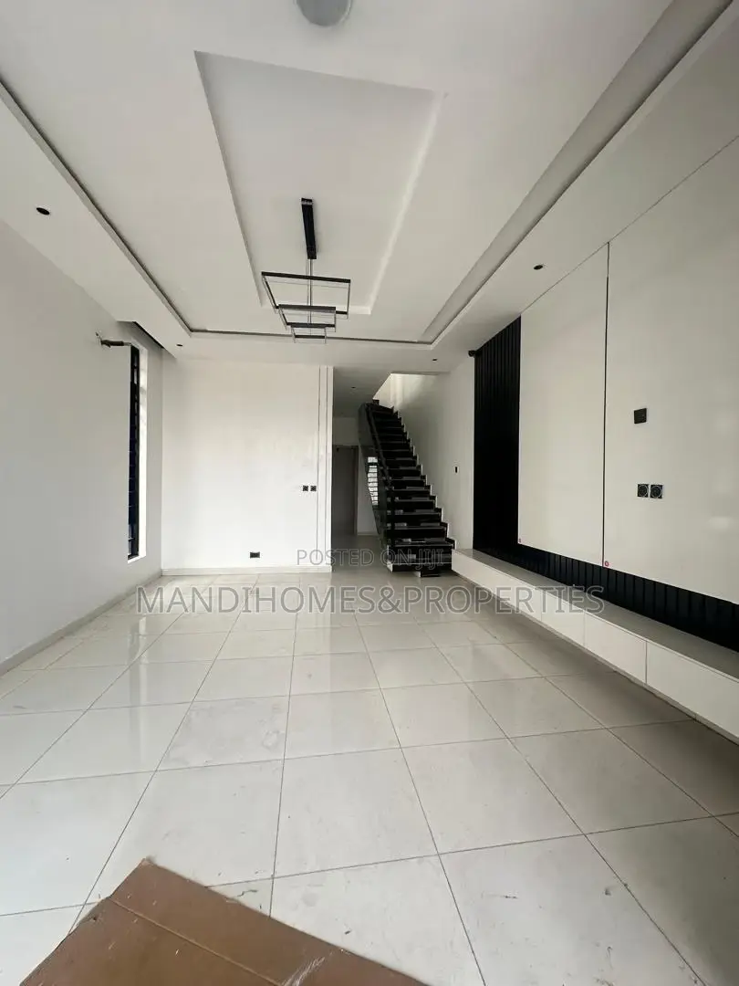 4bdrm Duplex in Lekki for sale in Lekki