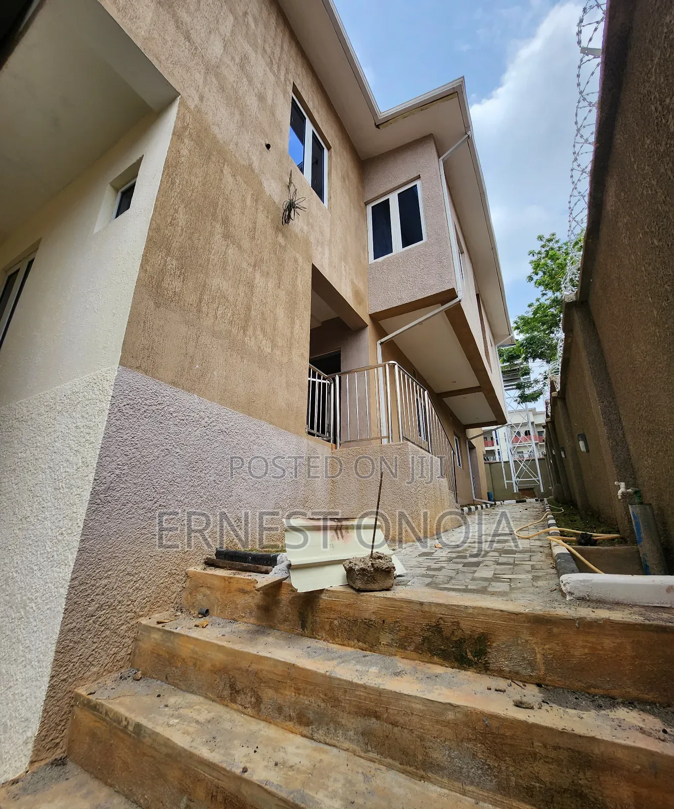 3bdrm Townhouse/Terrace in Apo By Legislative, Zone B for sale in Zone B