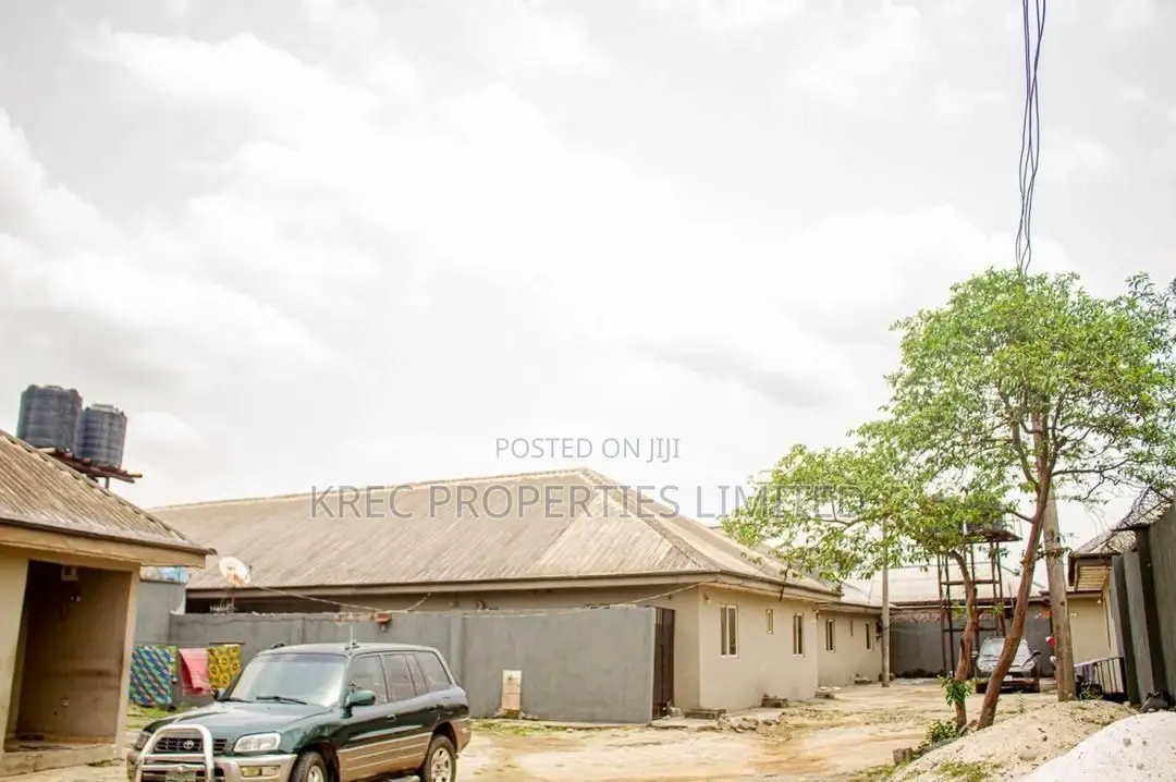 20bdrm Apartment in Peace Estate, Port-Harcourt for sale in Port-Harcourt