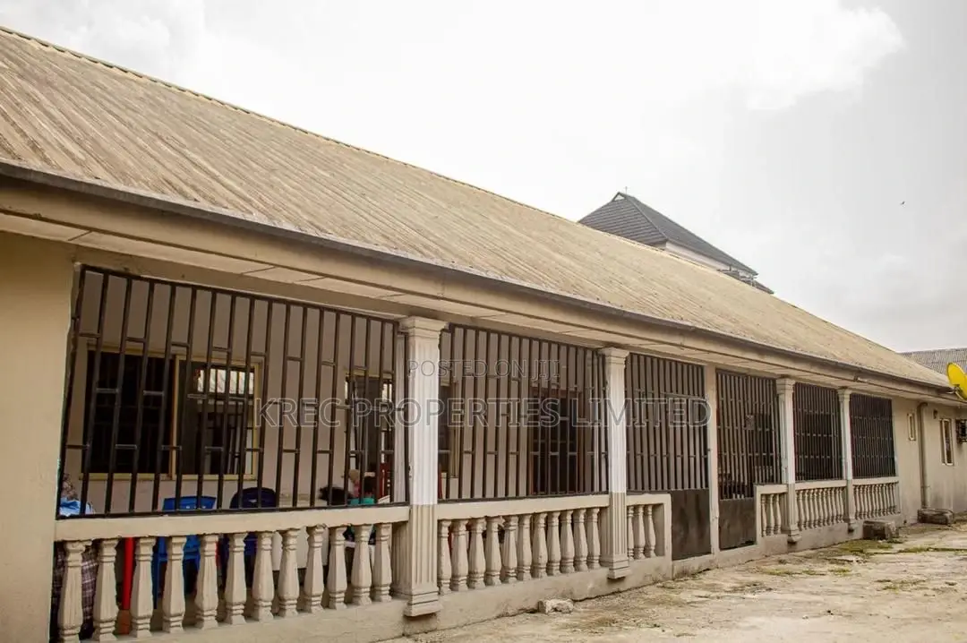 20bdrm Apartment in Peace Estate, Port-Harcourt for sale in Port-Harcourt