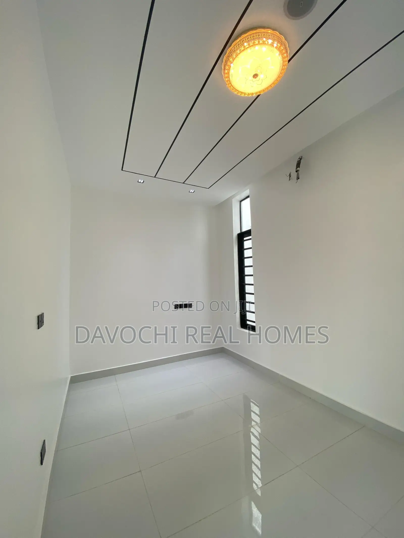 Lovely 5 Bedroom Detached Duplex at Chevron for Sale in Chevron