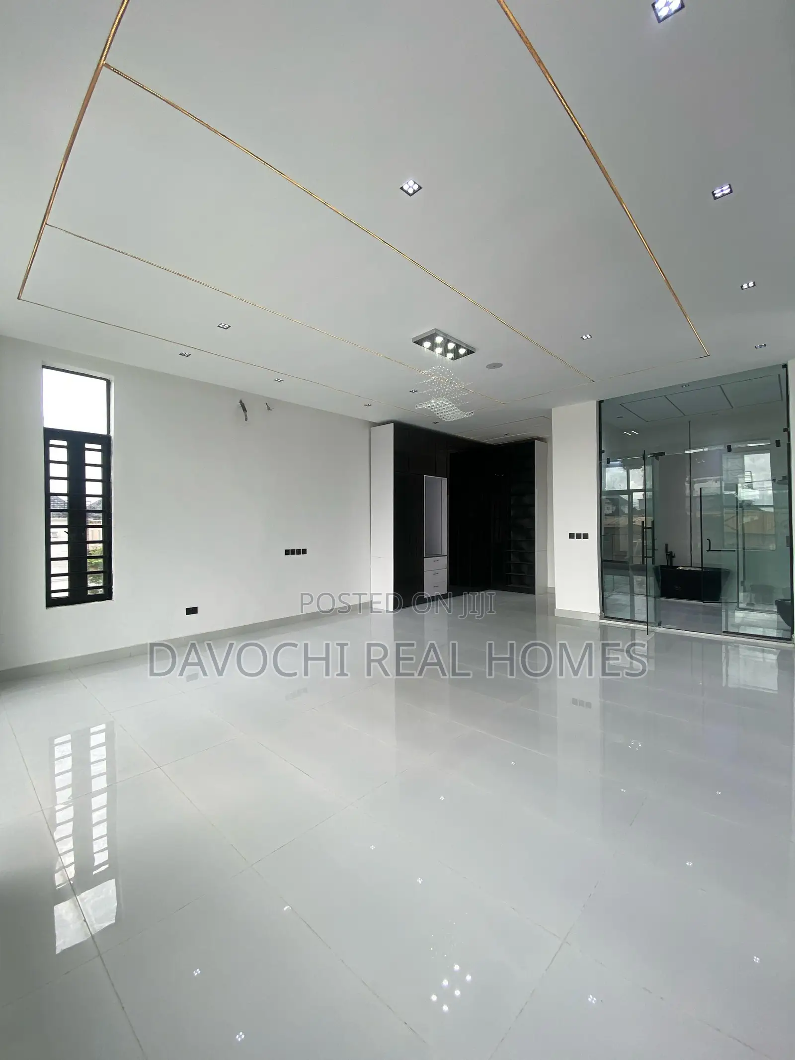 Lovely 5 Bedroom Detached Duplex at Chevron for Sale in Chevron