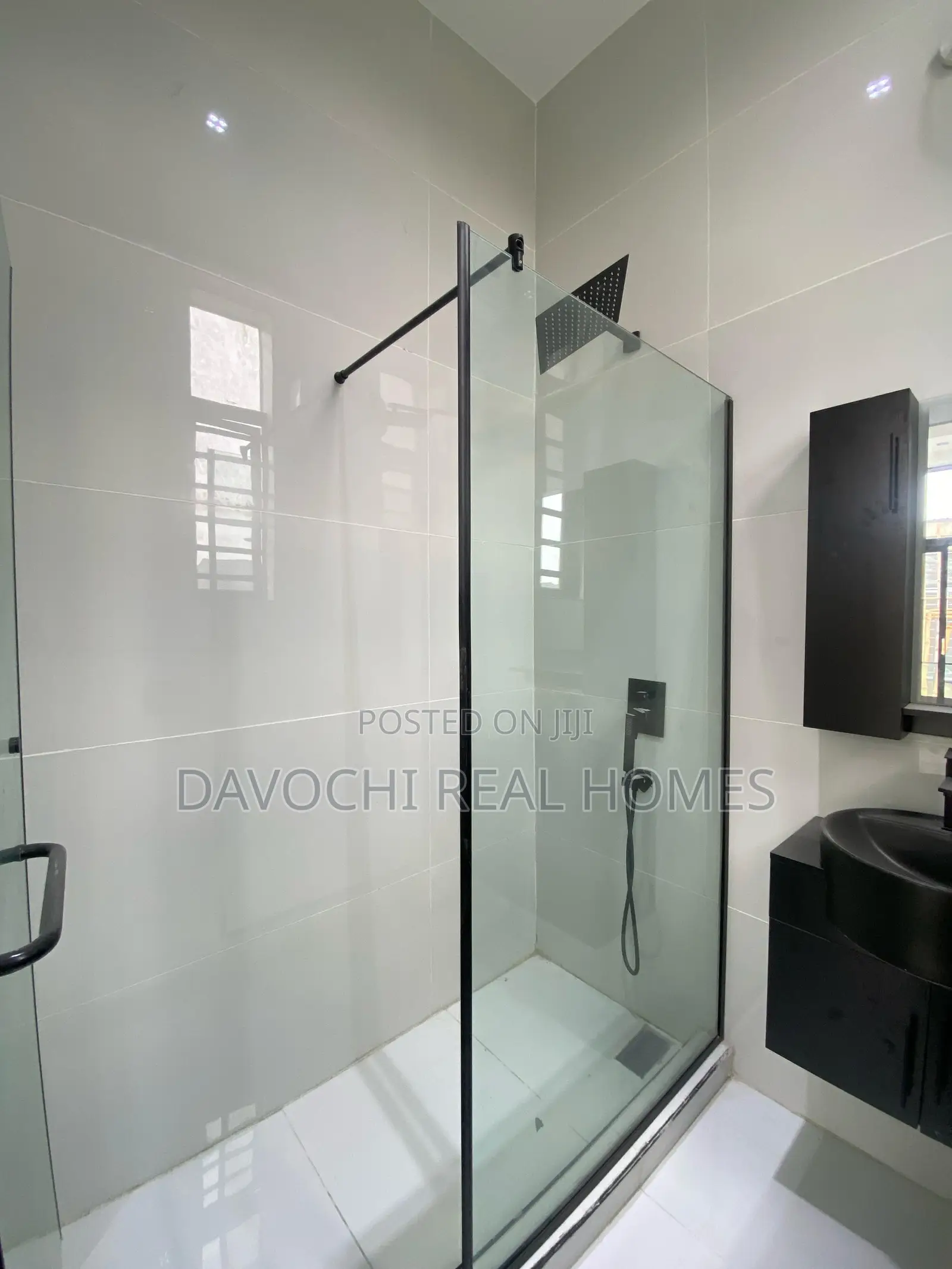 Lovely 5 Bedroom Detached Duplex at Chevron for Sale in Chevron