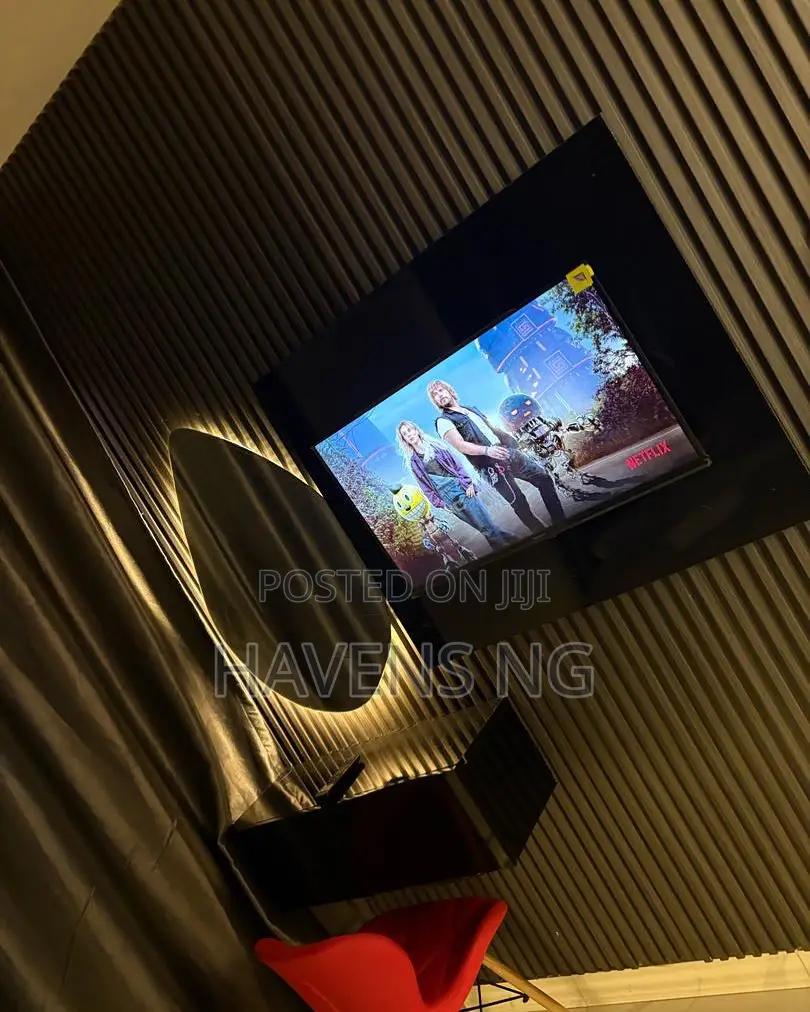 1-bedroom Penthouse Apartment With Ps5 in Ikate