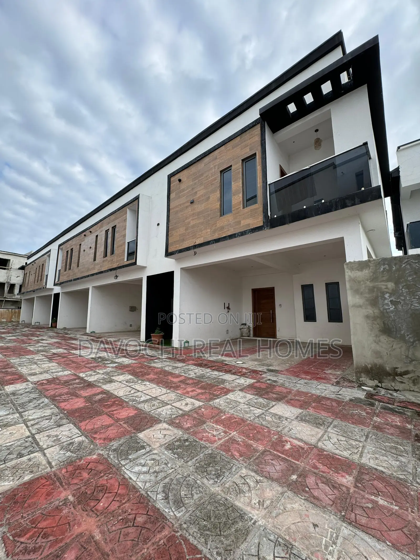 4bdrm Duplex in Orchid Road Lekki Phase 2 for sale in Lekki Phase 2