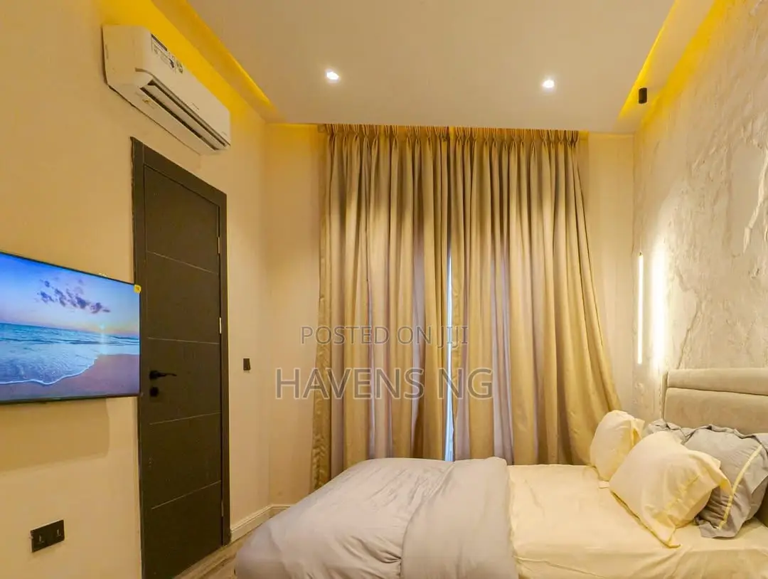 Smart Luxury 2-bedroom Apartment With Swimming Pool. in Lekki Phase 1