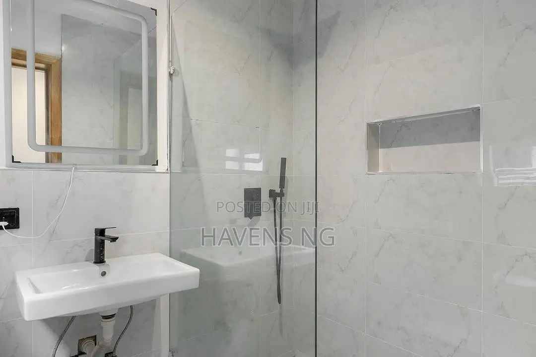 Modern 2-bedroom Maisonette With Top-notch Amenities. in Lekki Phase 1