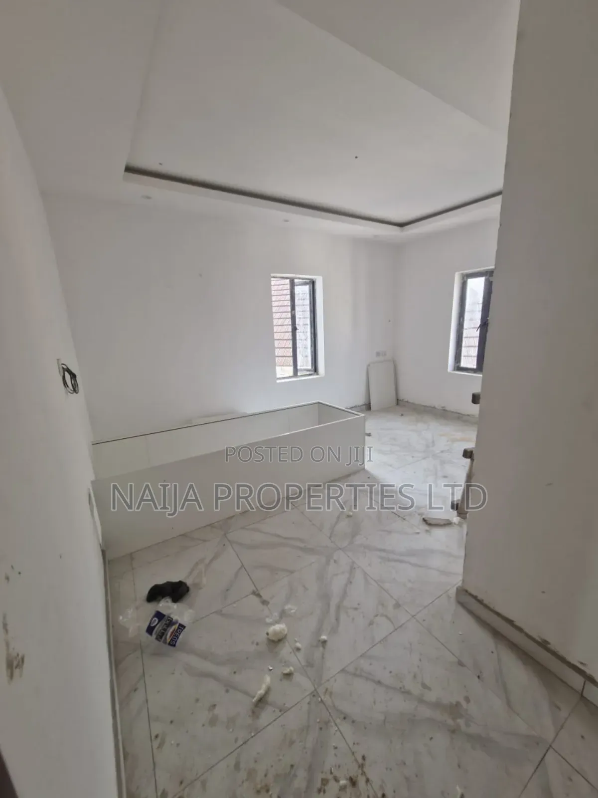 3bdrm Penthouse in Ikota Villa, Lekki for sale in Lekki