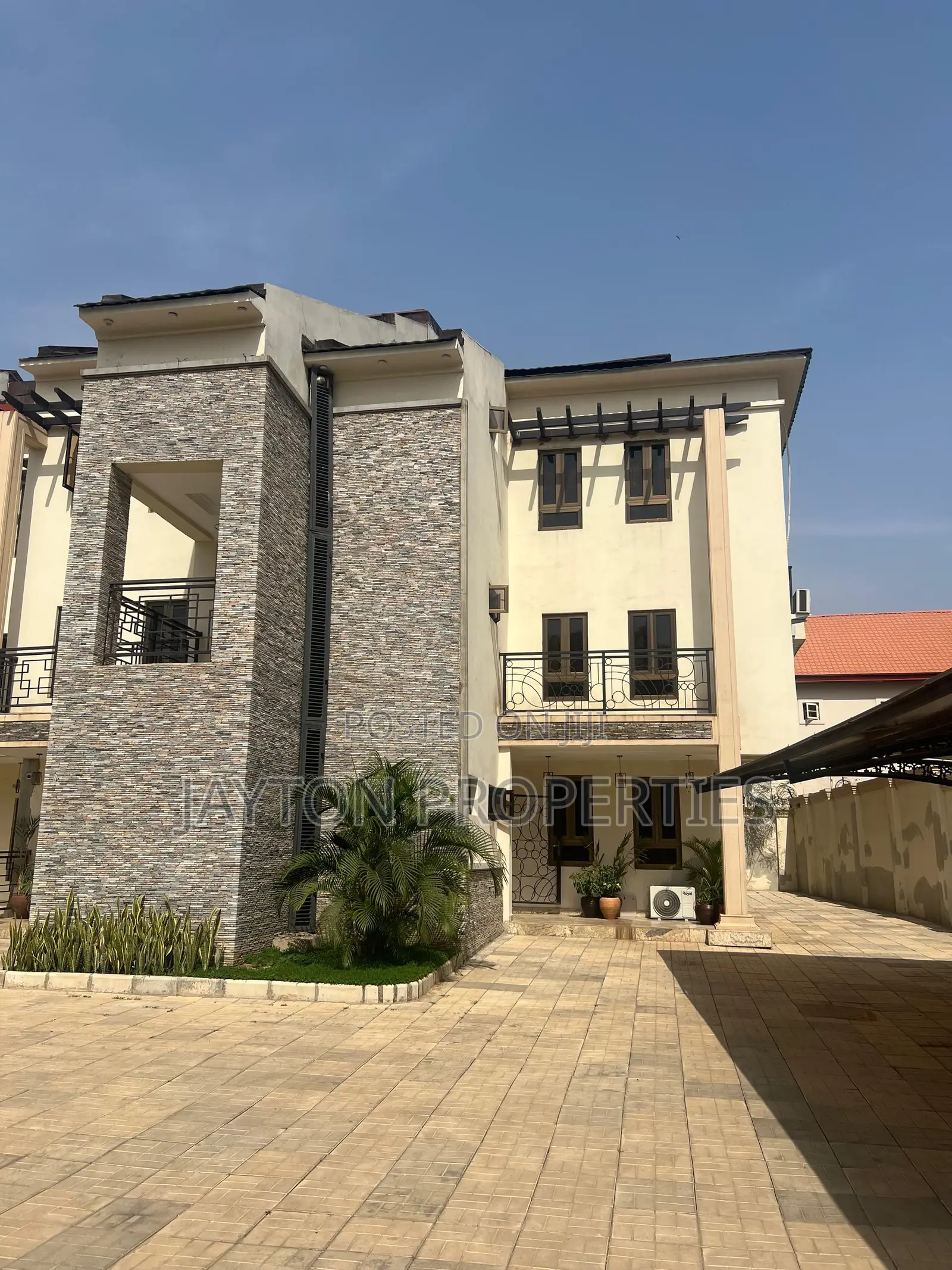 3bdrm Duplex in Utako for rent in Utako