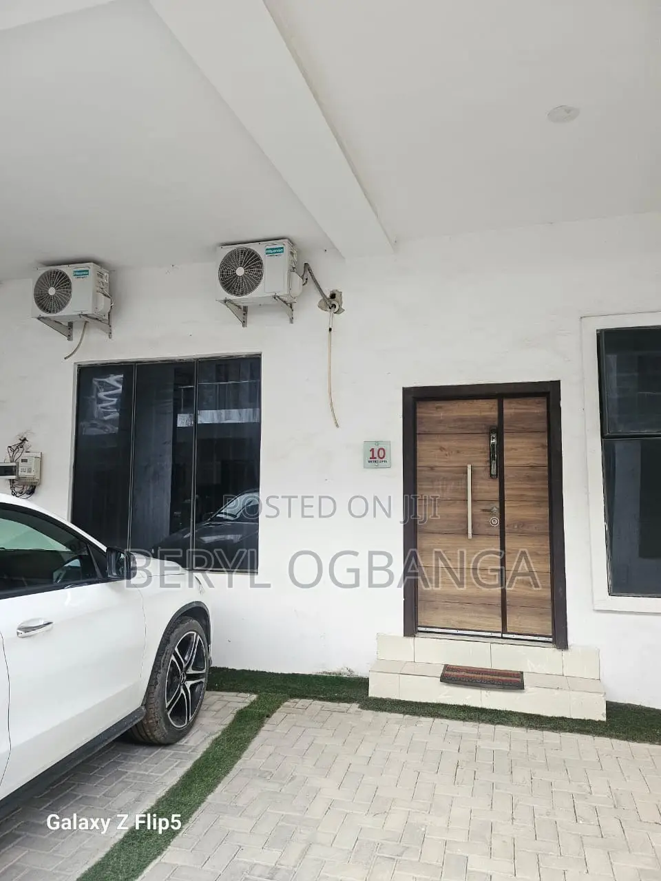 Monthly Room Per Month With Pool and Wi-Fi in Lekki Phase 2