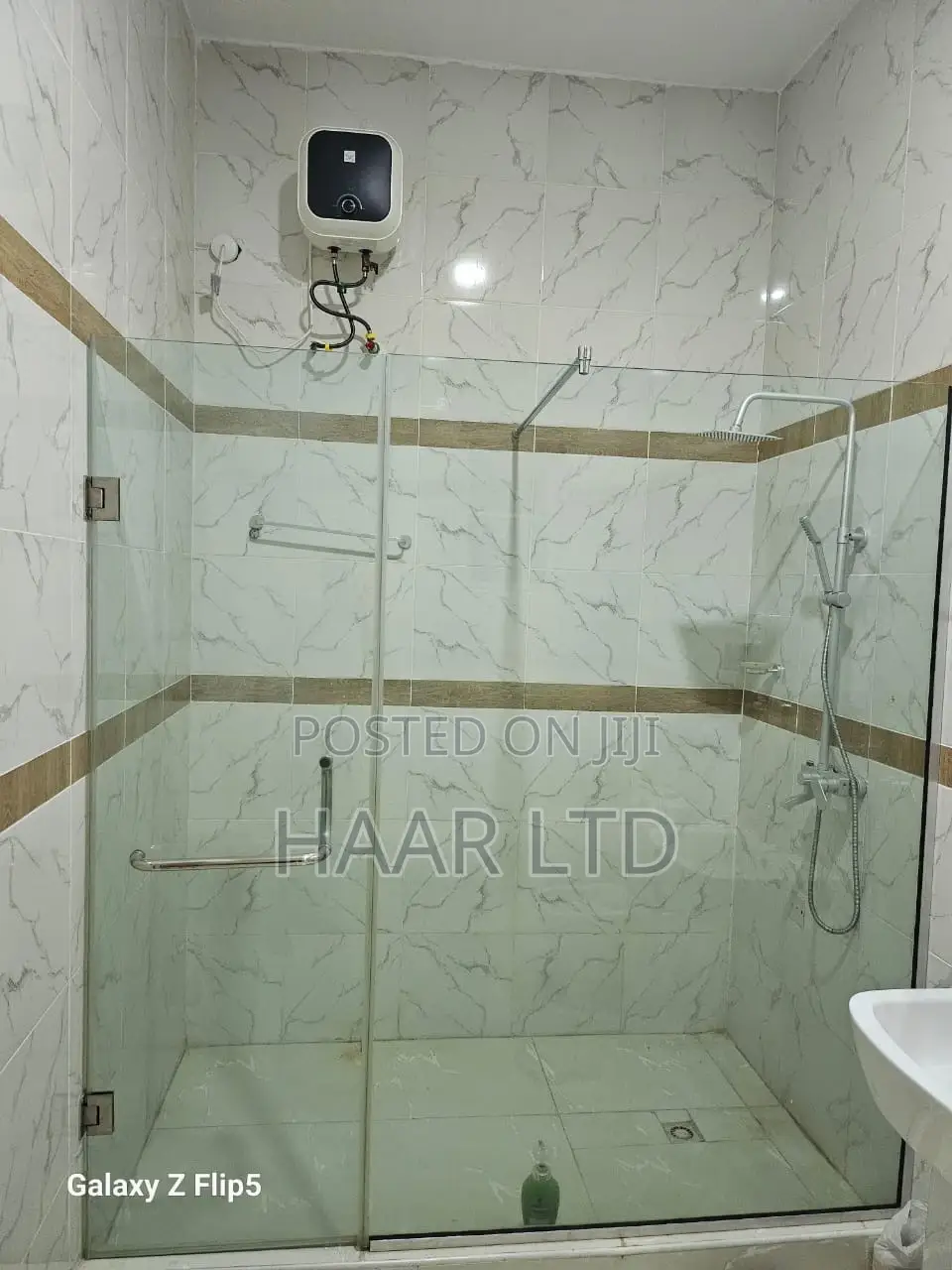 Monthly Room Per Month With Pool and Wi-Fi in Lekki Phase 2