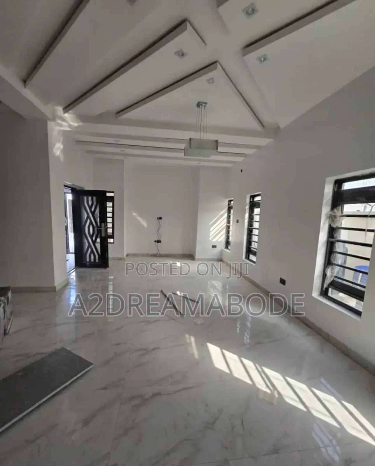 5bdrm Duplex in Omole Phase 2 for rent in Omole Phase 2