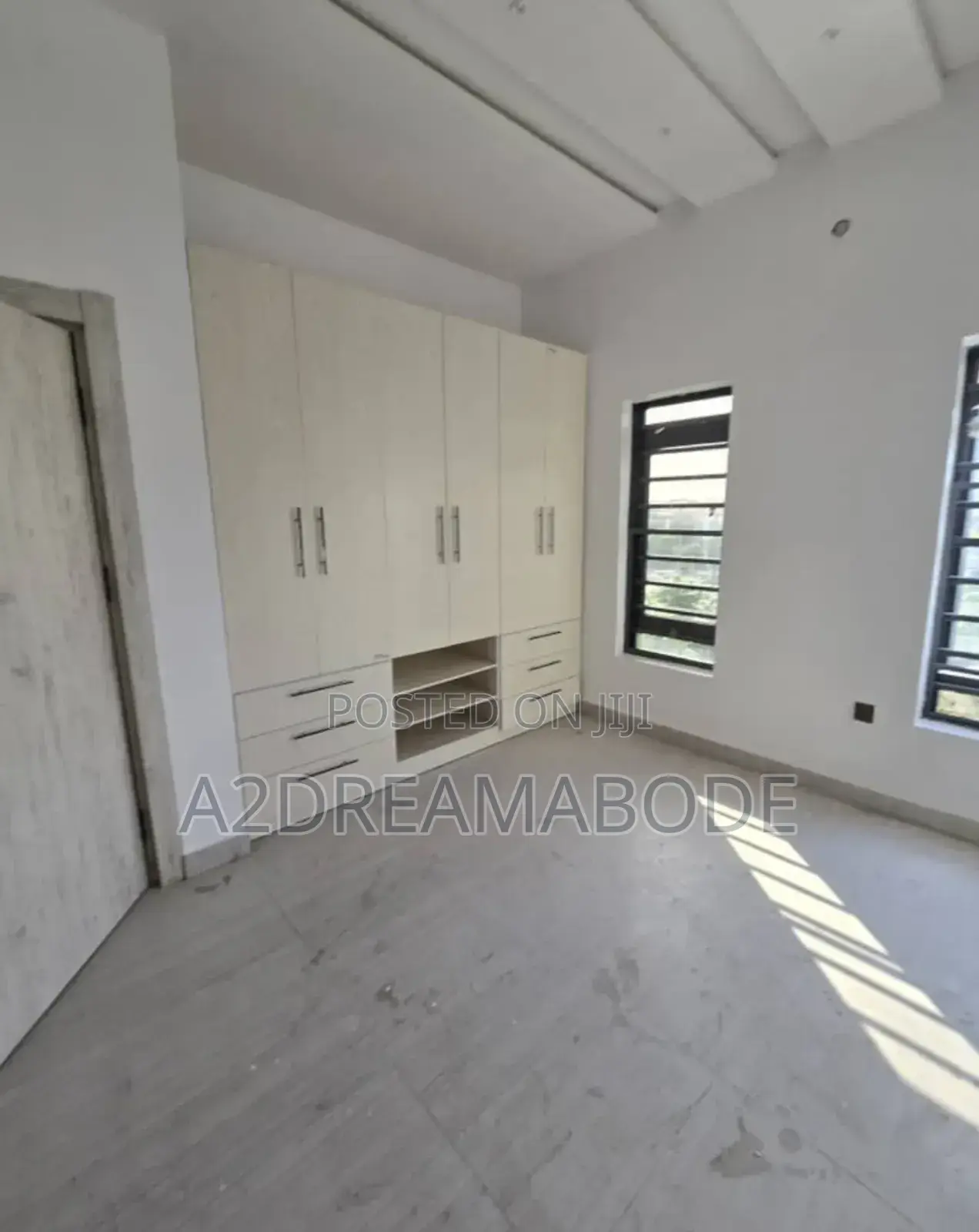 5bdrm Duplex in Omole Phase 2 for rent in Omole Phase 2