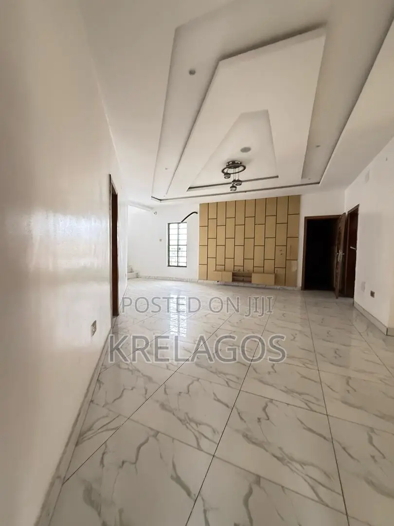 5bdrm Duplex in Ajah, Off Lekki-Epe Expressway for sale in Off Lekki-Epe Expressway