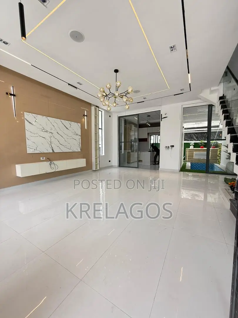 4bdrm Duplex in Ikota for sale in Ikota