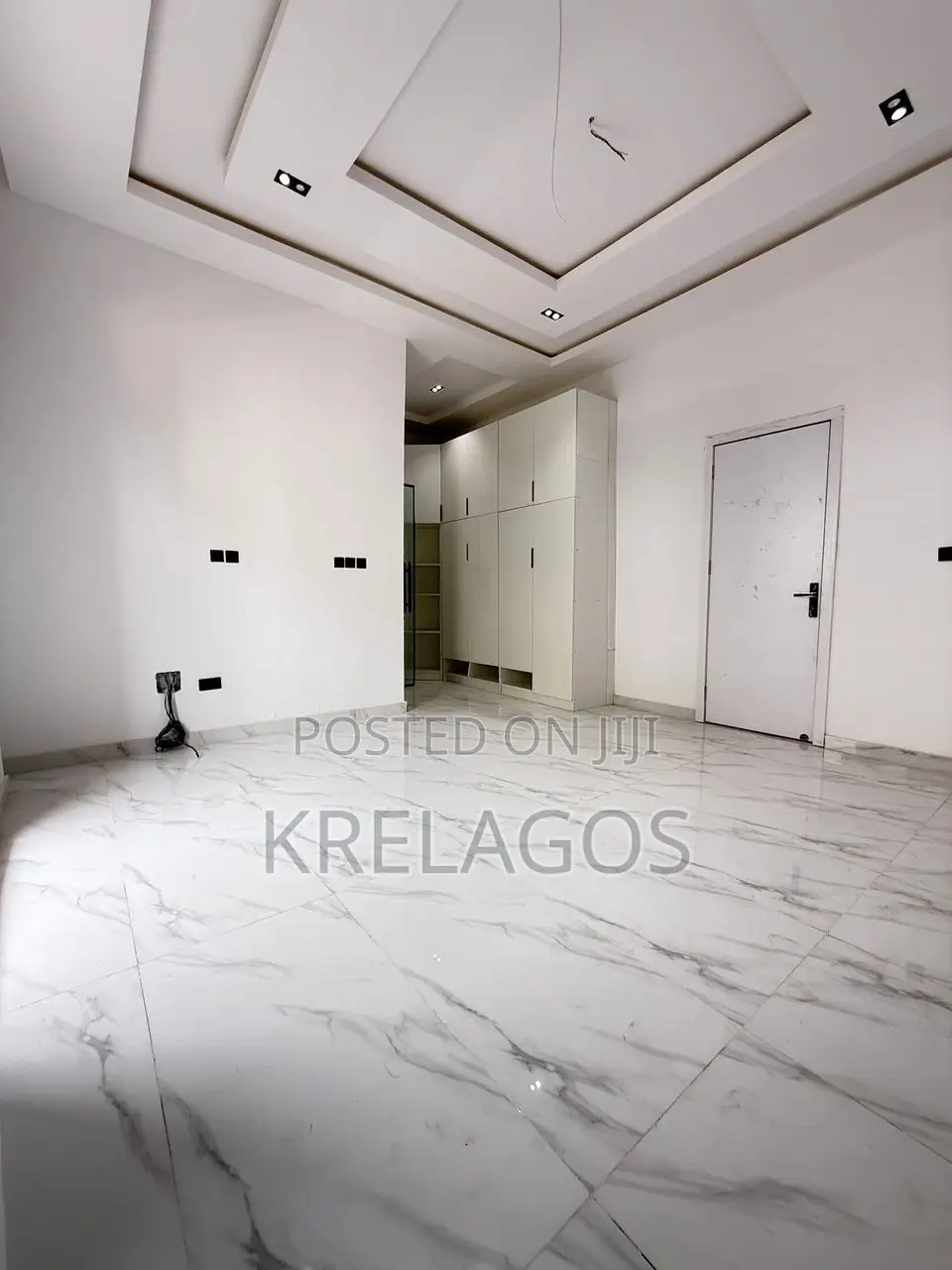 4bdrm Duplex in Ikota for sale in Ikota