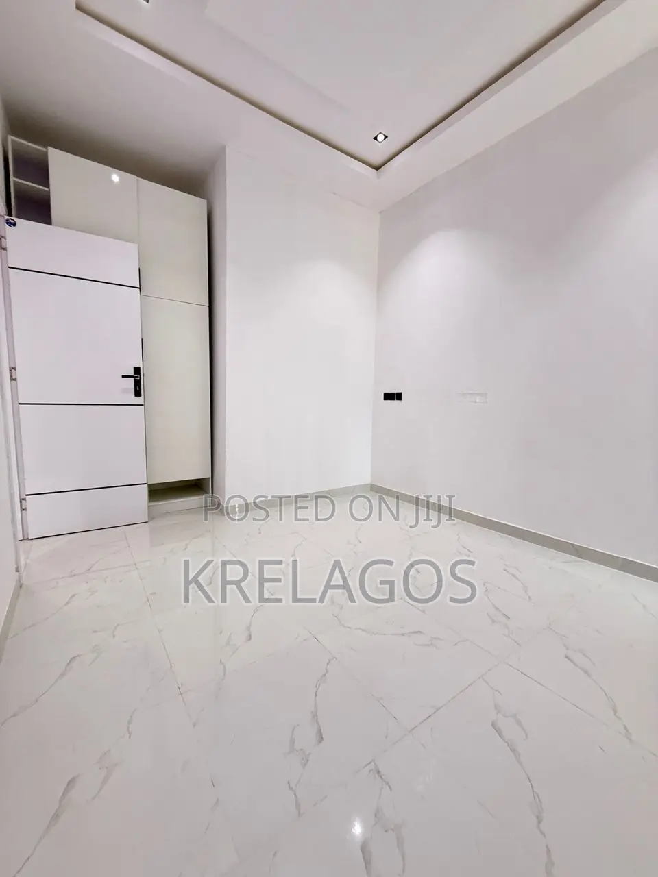 4bdrm Duplex in Ikota for sale in Ikota
