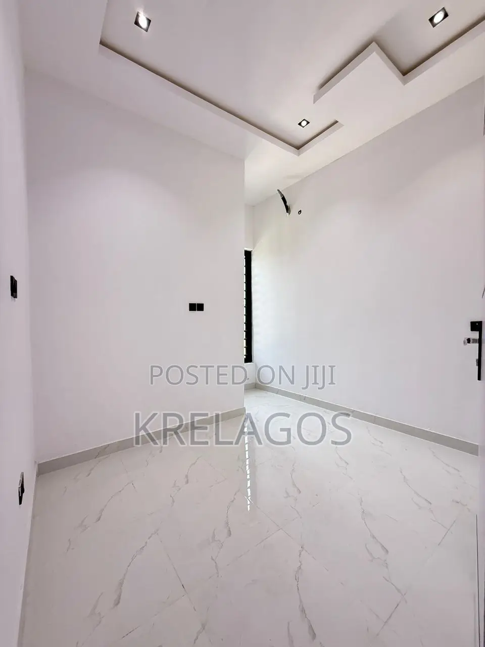 4bdrm Duplex in Ikota for sale in Ikota