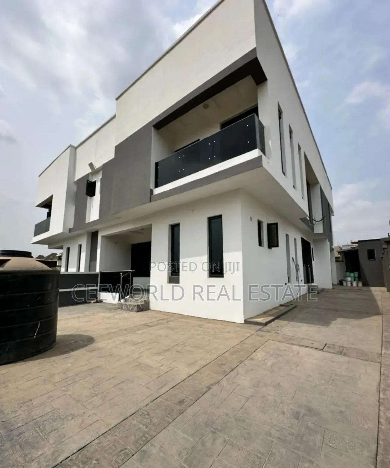 5bdrm Duplex in Carlton Gate Estate, Akobo for sale in Akobo