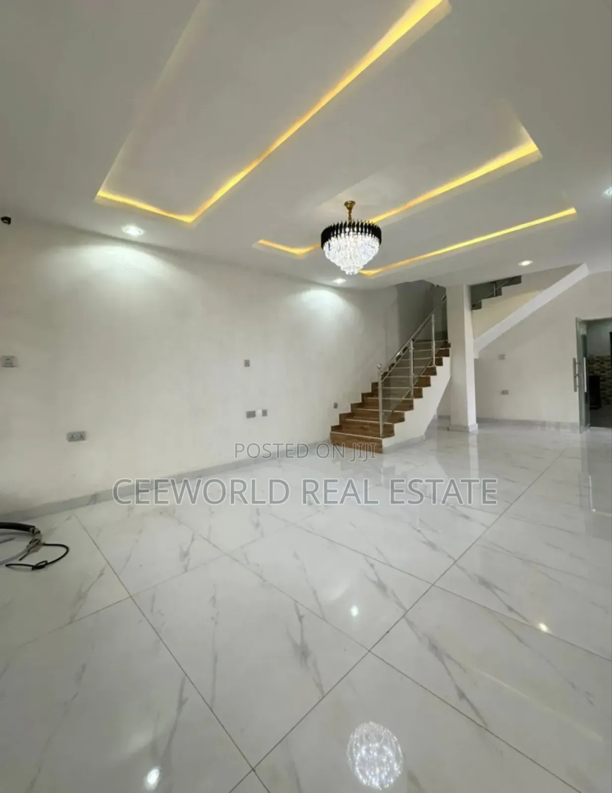 5bdrm Duplex in Carlton Gate Estate, Akobo for sale in Akobo