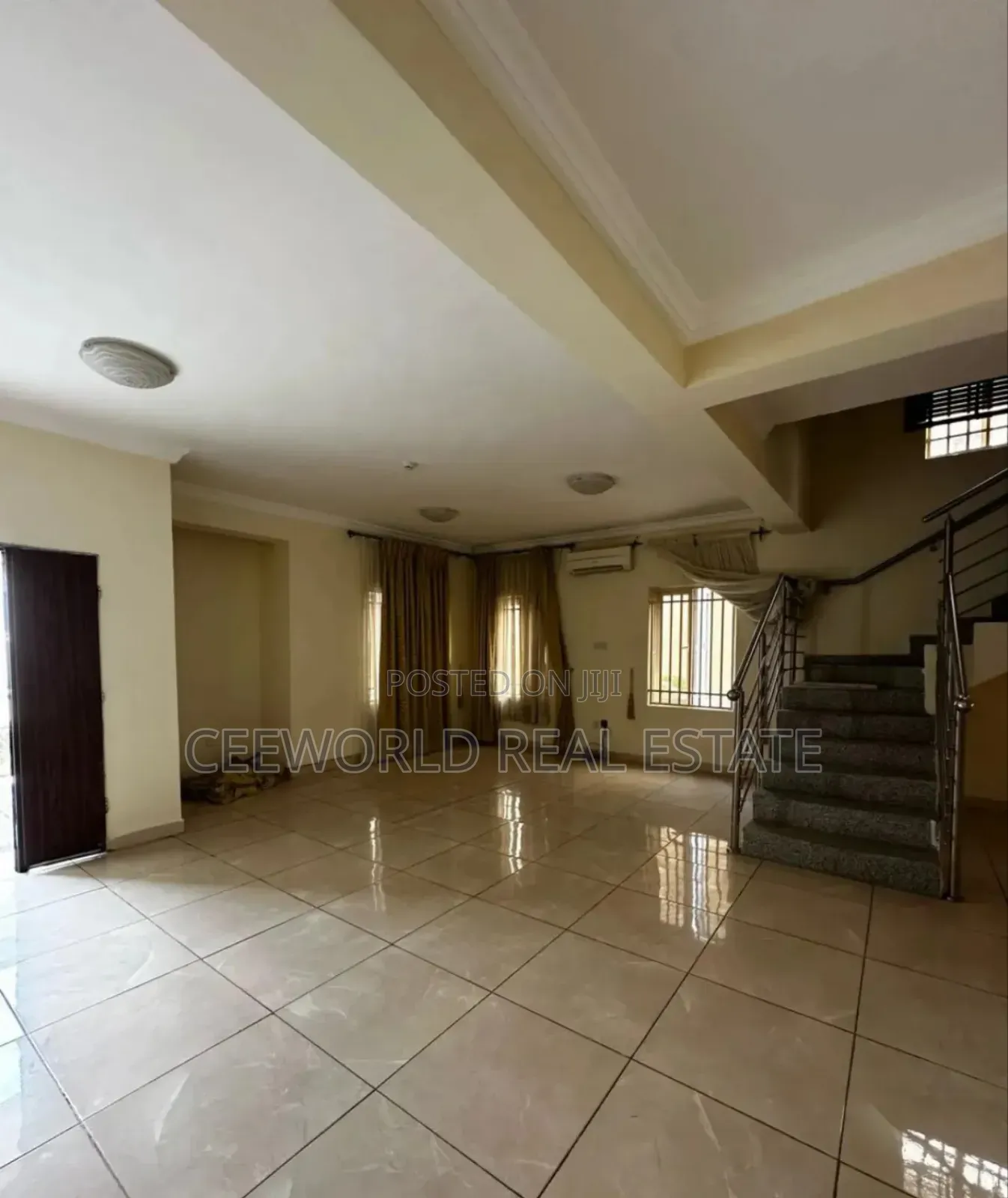 5bdrm Duplex in Olive Court Estates for sale in Agodi