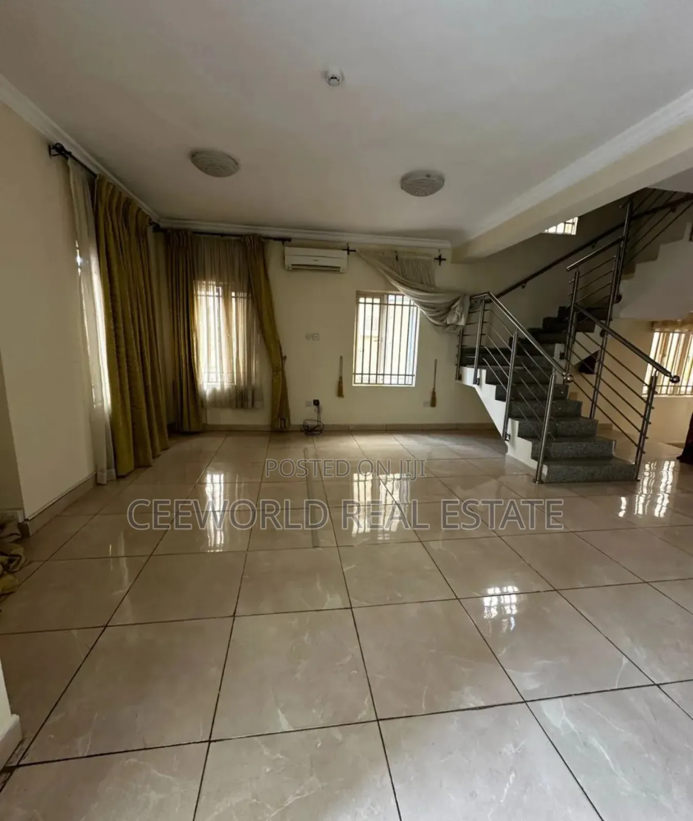 5bdrm Duplex in Olive Court Estates for sale in Agodi