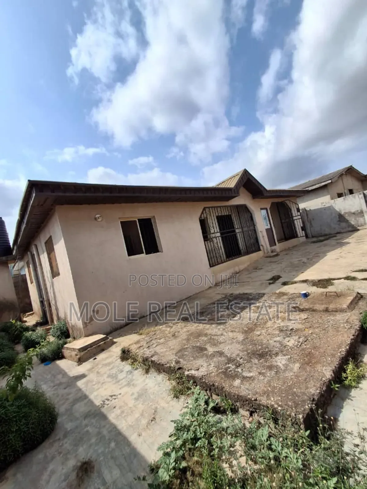 2bdrm Bungalow in Ayobo for sale in Ayobo