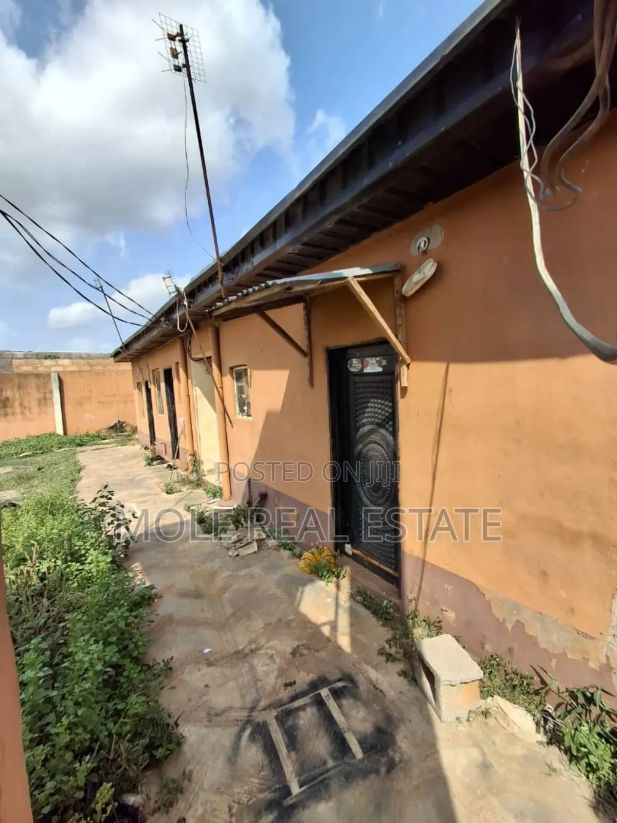 3bdrm Bungalow in Ayobo for sale in Ayobo