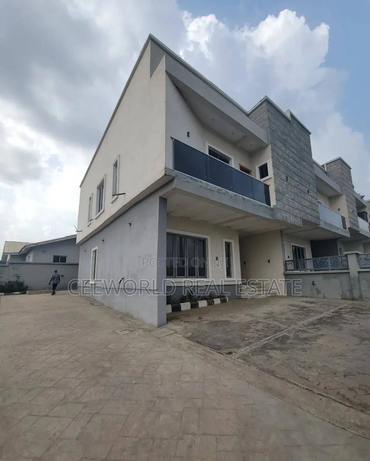4bdrm Duplex in Carlton Gate Estate, Akobo for sale in Akobo