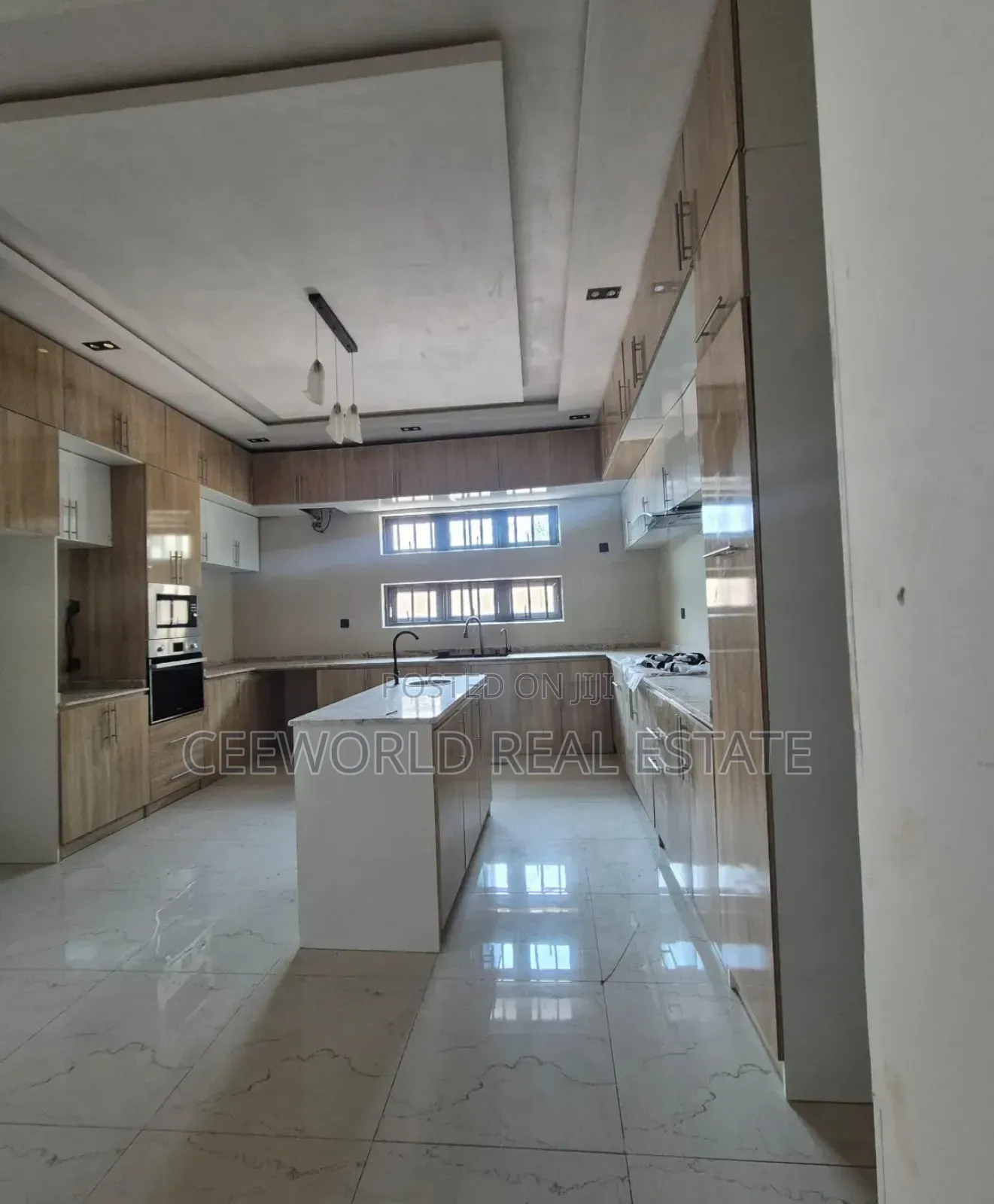 5bdrm Duplex in Adeosun Estate, for sale in Akobo