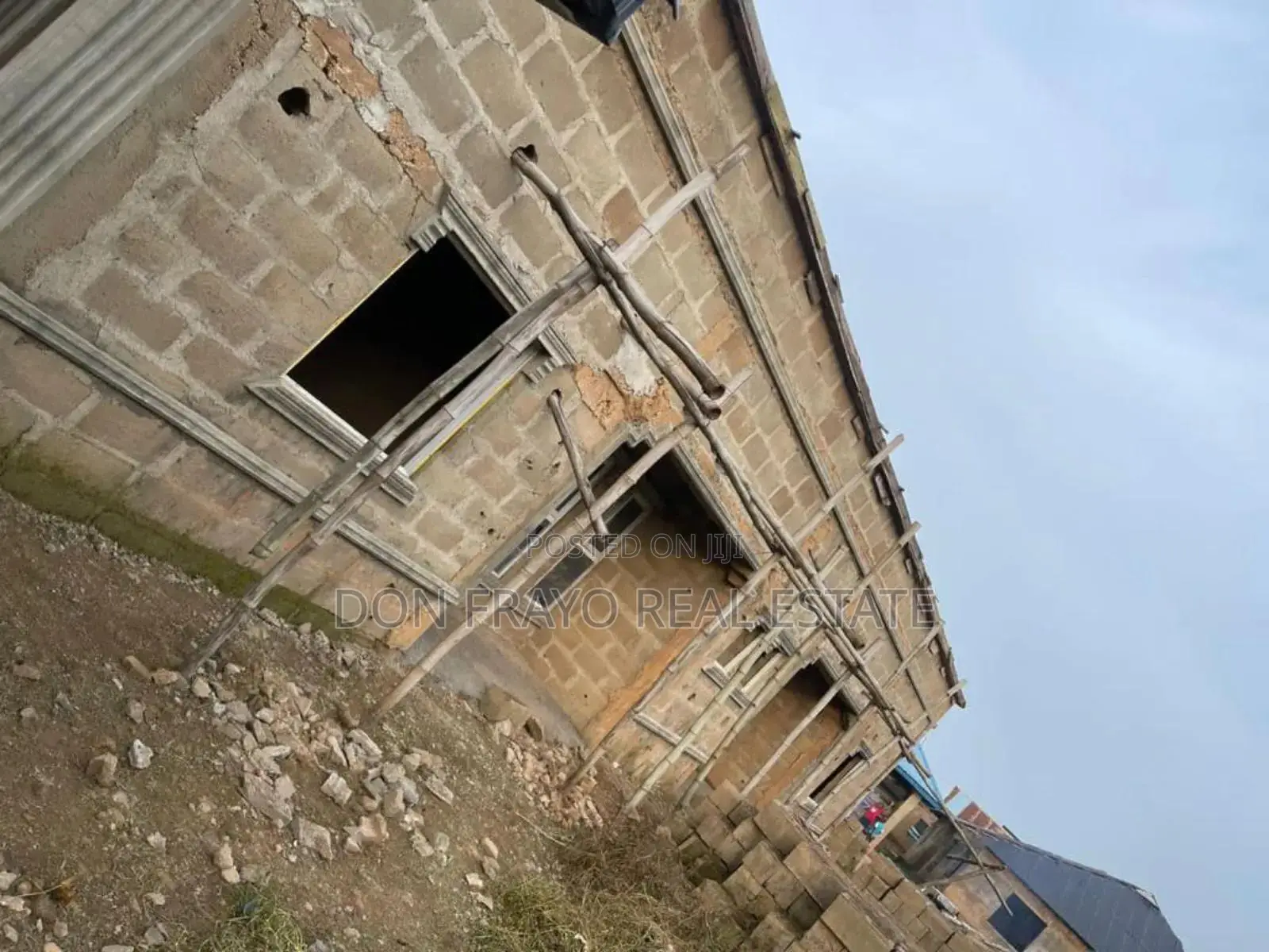 4 Flat Uncompleted Apartment At Aroro Yerokun Ojoo For Sale in Ojoo