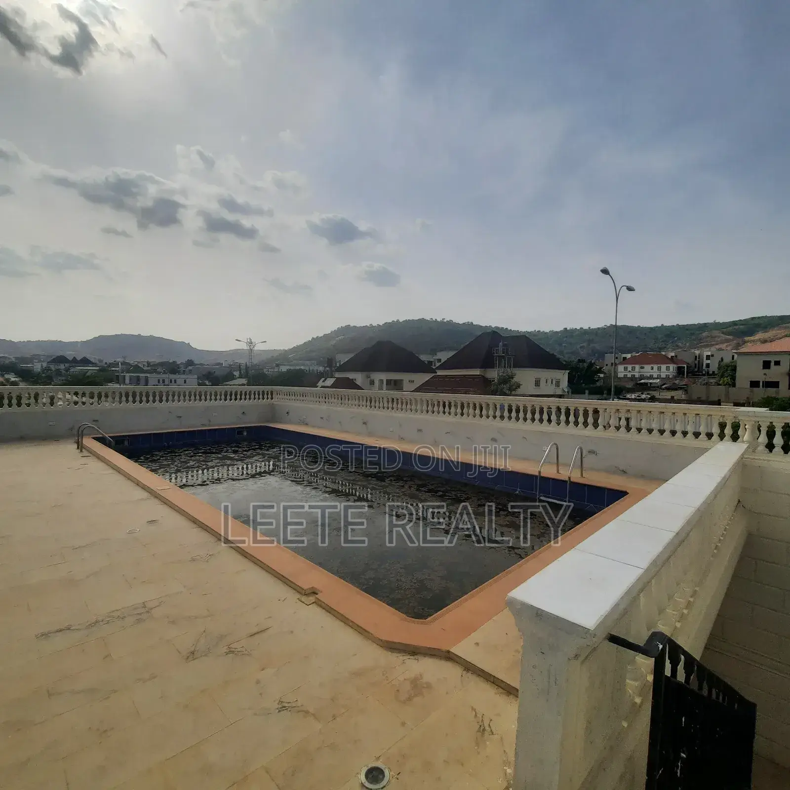 6bdrm Duplex in Katampe Extension for sale in Katampe Extension