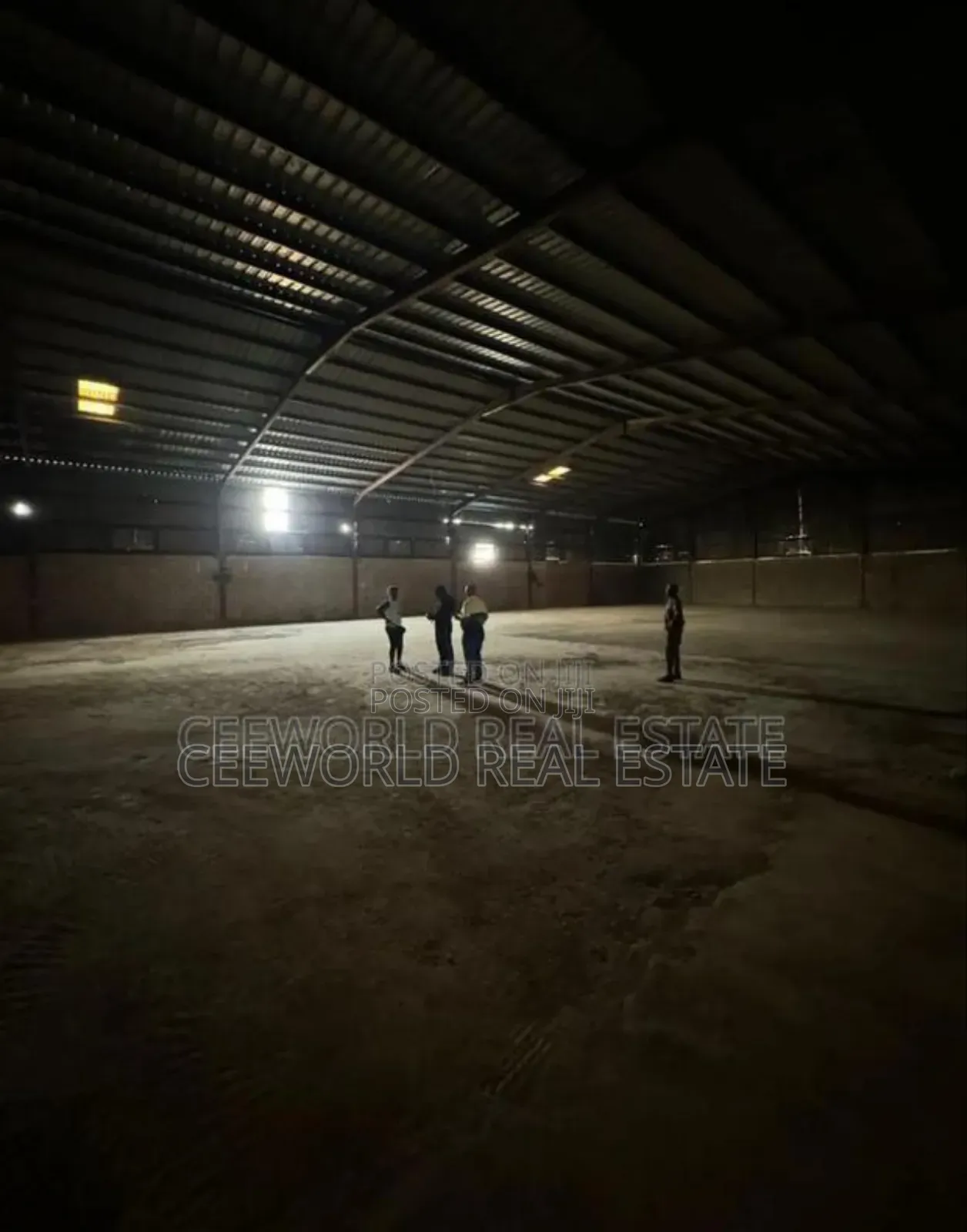 Warehouse on 6500sqm for Sale in Ibadan