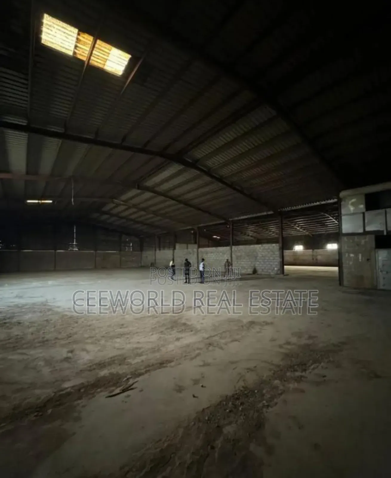 Warehouse on 6500sqm for Sale in Ibadan