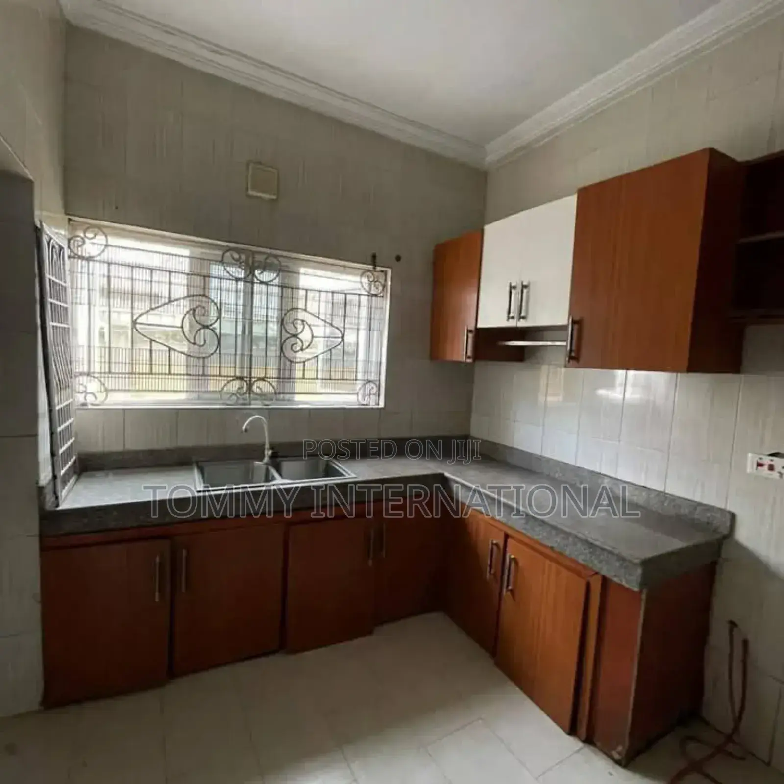 2bdrm Block of Flats in Port-Harcourt for sale in Port-Harcourt