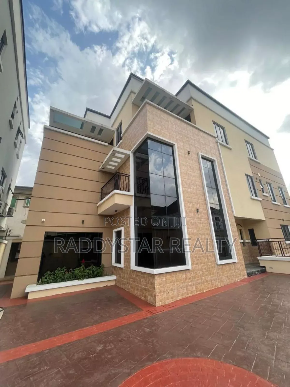 Furnished 5bdrm Duplex in Omole Phase 2 for sale in Omole Phase 2