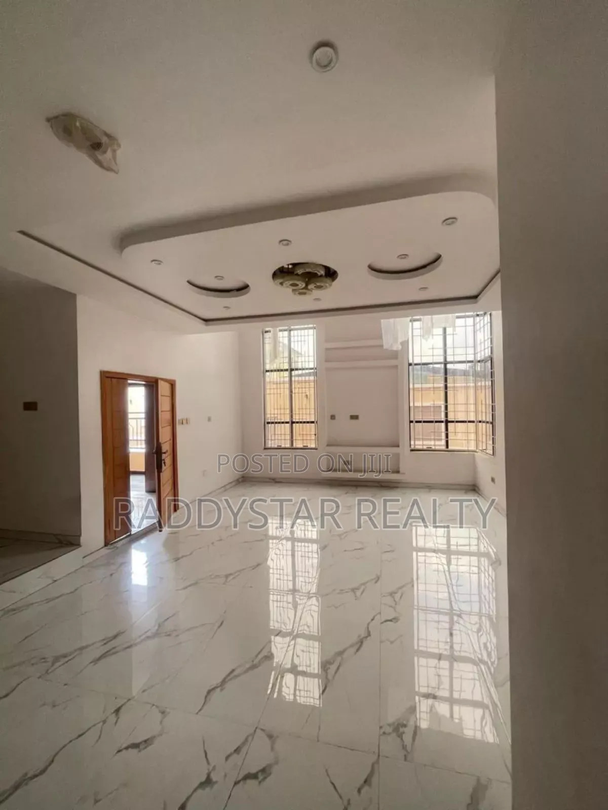 Furnished 5bdrm Duplex in Omole Phase 2 for sale in Omole Phase 2