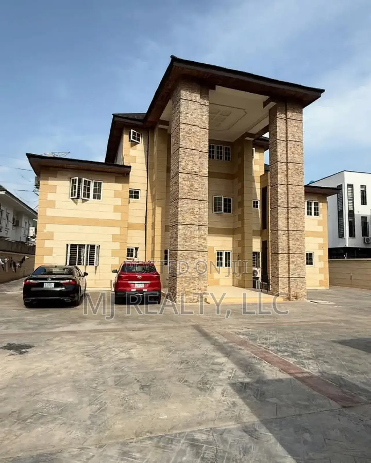 Fully Furnished 16 Rooms Guest House at Oniru, Vi in Victoria Island Extension
