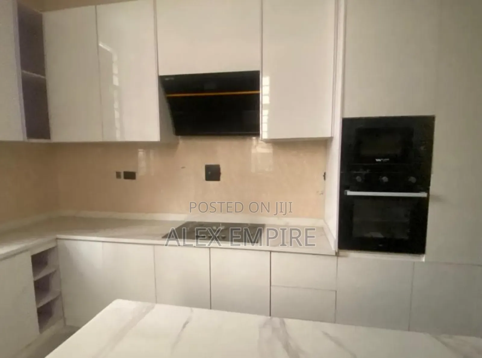 5bdrm Duplex in Lekki Phase 1 for sale in Lekki Phase 1