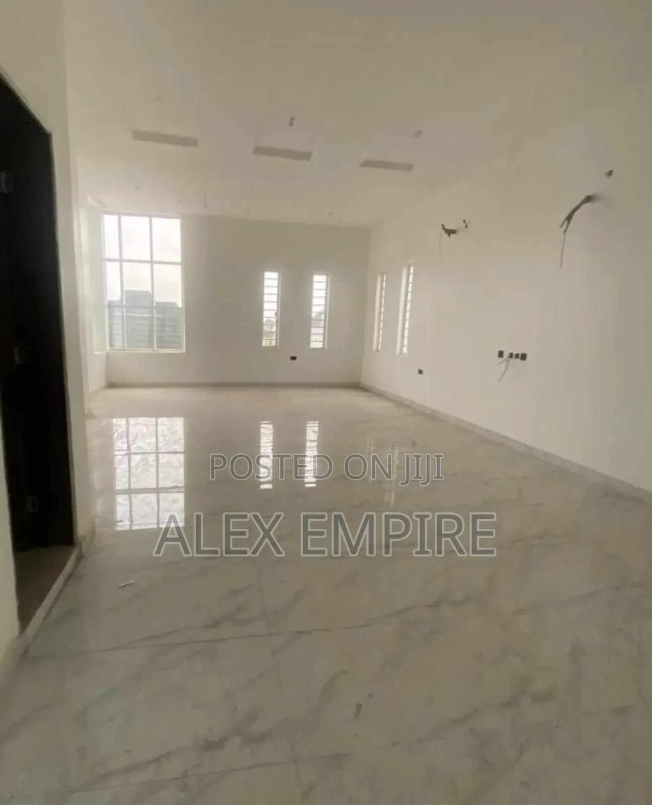 5bdrm Duplex in Lekki Phase 1 for sale in Lekki Phase 1