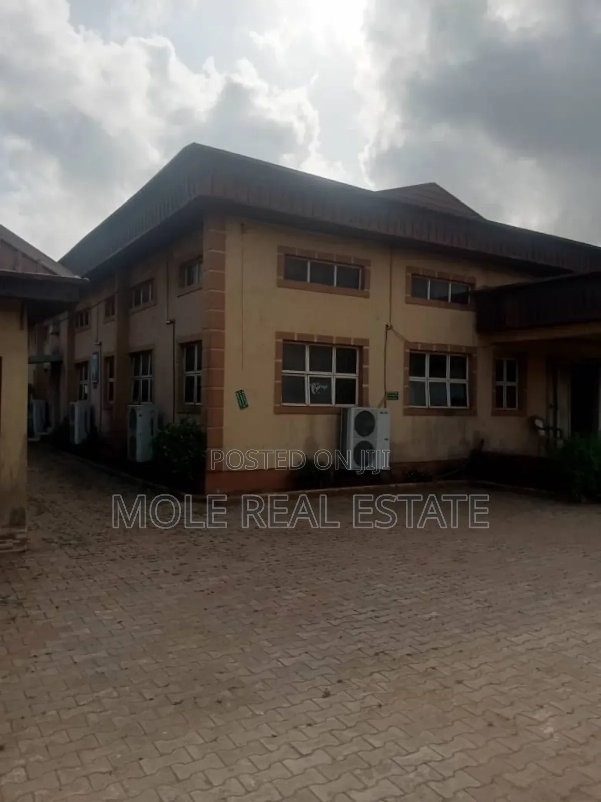 Smart Investor Roi Funtional Event Center Lasu Expressway in Igando / Ikotun/Igando