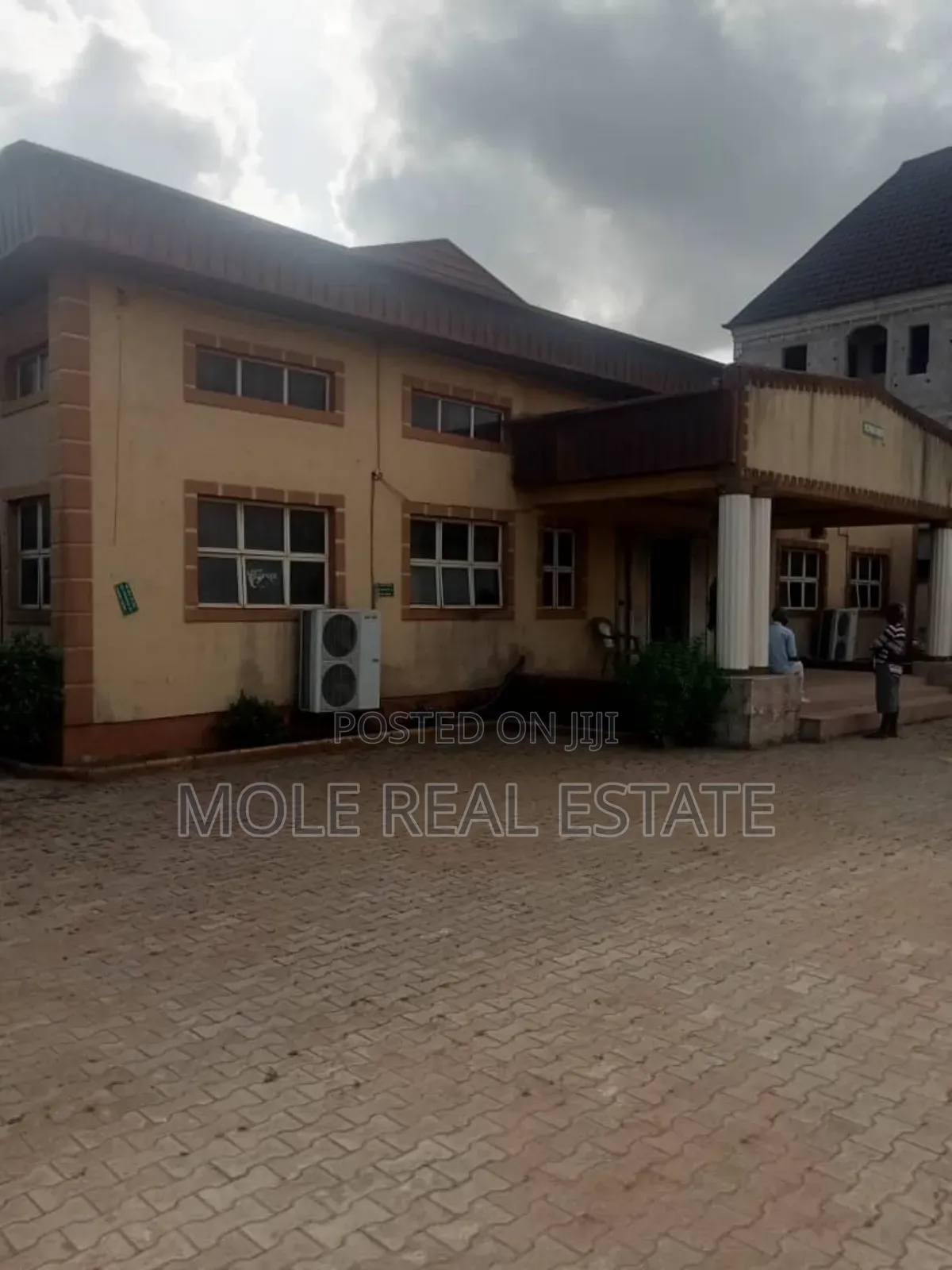 Smart Investor Roi Funtional Event Center Lasu Expressway in Igando / Ikotun/Igando
