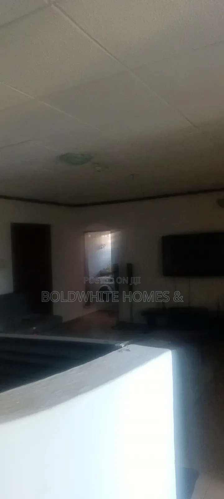 3bedroom Flat Shortlet Apartment in Oke-Ira / Ogba